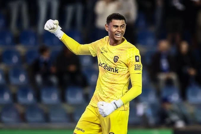 Liverpool 18 yaşlı Belçikalı qapıçı Luca Bruqmans üçün 35 milyon avro ödəyəcək