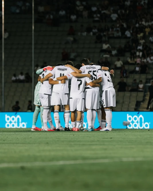 Qarabağ - Dinamo matçında izləyici hesabı