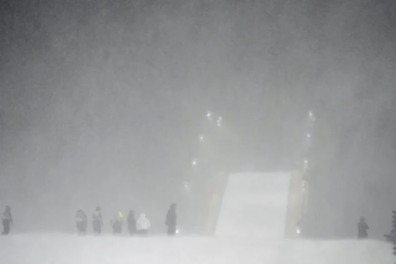 XXV Kış Olimpiyatları: Kadınlar serbest stil big air yarışması yoğun kar nedeniyle ertelendi