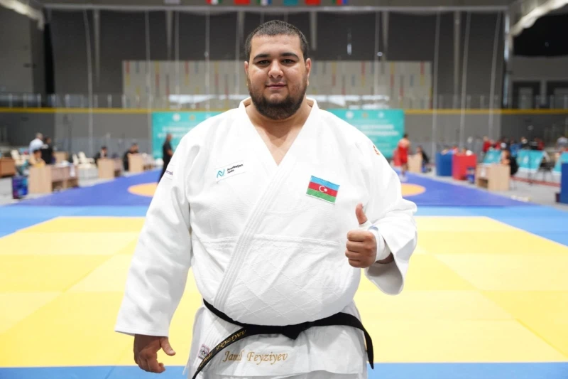 Varşova 2026: Jamal Feyziyev finalde, Elmar Gasimov bronz madalya için yarışıyor