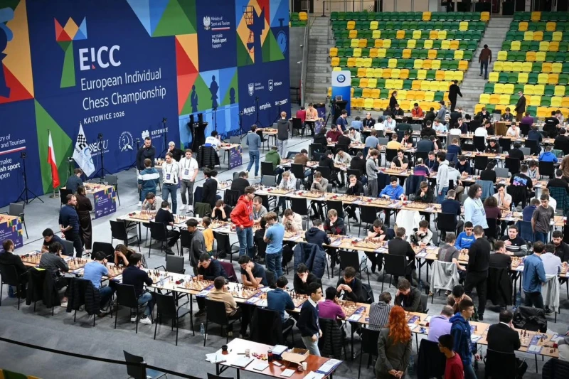 Aydın Süleymanlı və Nicat Abasov Şahmat üzrə Avropa Çempionatında Liderlər Sırasında