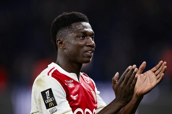 Chelsea ve Liverpool, Manchester United'ın da ilgilendiği Camara'yı gözüne kestirdi