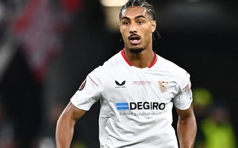 Bayer 04, Loic Bade'yi transfer etmek için Sevillaya teklif gönderdi