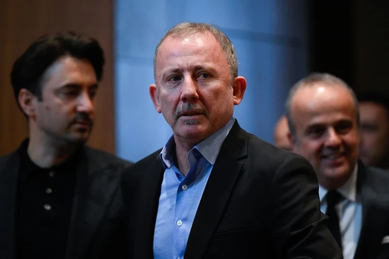 Sergi Yalçın Türkiyə milli yığmasının yeni baş məşqçisi təyin olundu və 4 illik müqavilə imzaladı