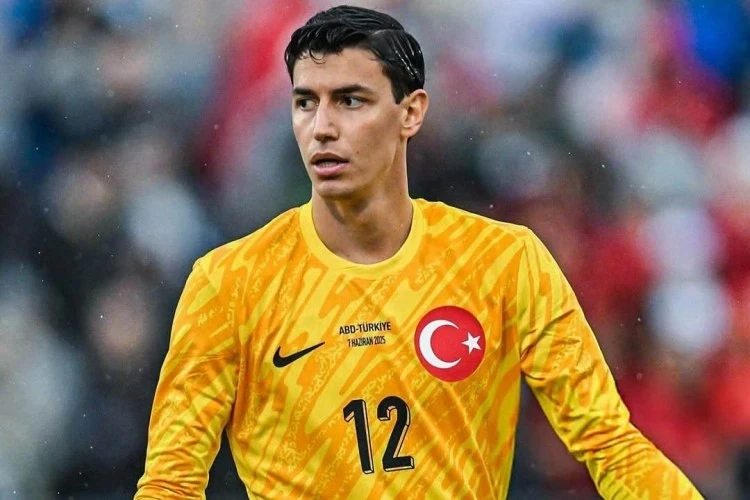 Berke Özer Türkiyə milli komandasının düşərgəsini tərk edib: Səbəb heyətə düşməməsi