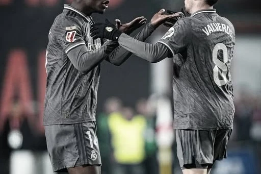 Real Madriddə Məşqdə Gərginlik: Tçuameni və Valverde Dava Eşiyində, Komanda Daxilində Problemlər Artır