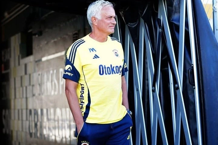 Joze Mourinyo gələcəkdə çalışa biləcəyi milli komandaları açıqlayıb