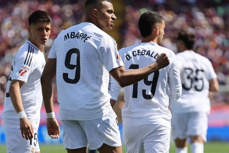 Mbappe çilili hücumçunun rekordunu təzələdi