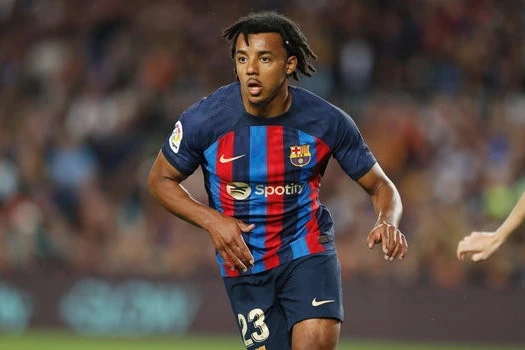 Jules Koundé could leave Barcelona: Chelsea is the main candidate