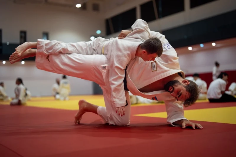 Olimpiya çempionu Zelim Kotsoyev adaptiv cüdo məşqində iştirak etdi