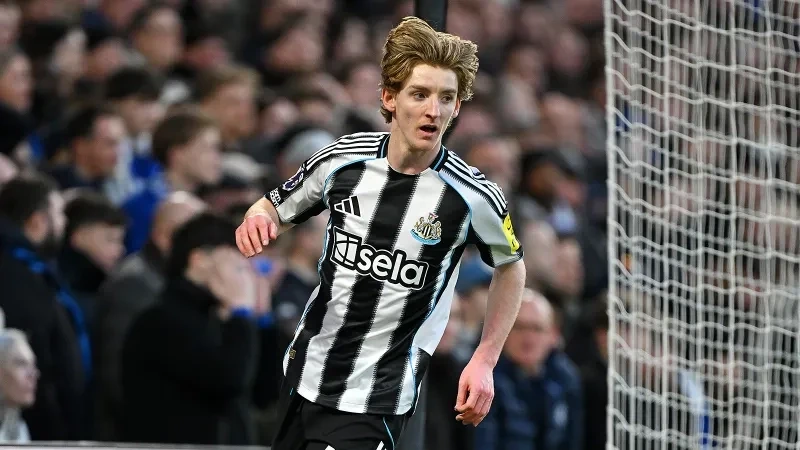 Barcelona has started negotiations for the transfer of Anthony Gordon
