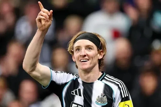 Liverpool Salah'ın yerine üç sağ kanat oyuncusu transfer etmeyi planlıyor