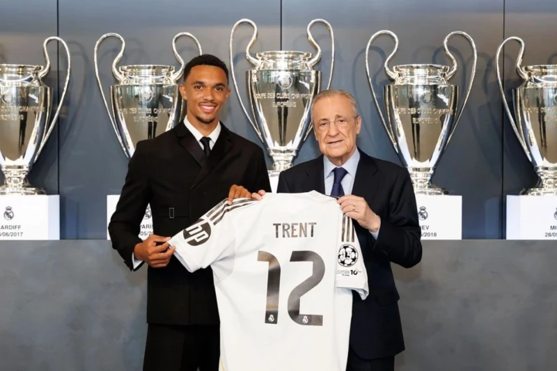 Trent Aleksander-Arnold Real Madriddə təqdim olundu