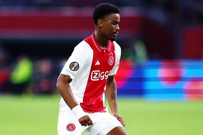 Chelsea Jorrel Hato'yu 43 milyon euroya transfer etti