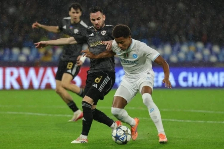Napoli Qarabağ matçına görə UEFA tərəfindən cərimələnib