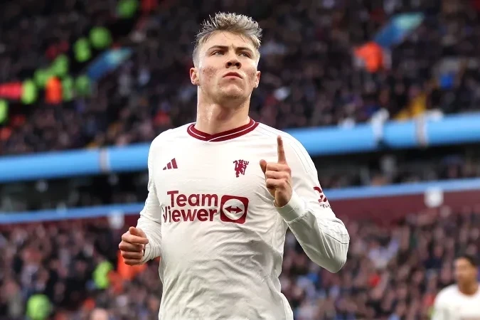 Rasmus Hoylund puts forward a transfer condition