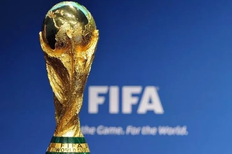 Dünya çempionatında şərhçi Uorren Bartona zərər yetiriblər