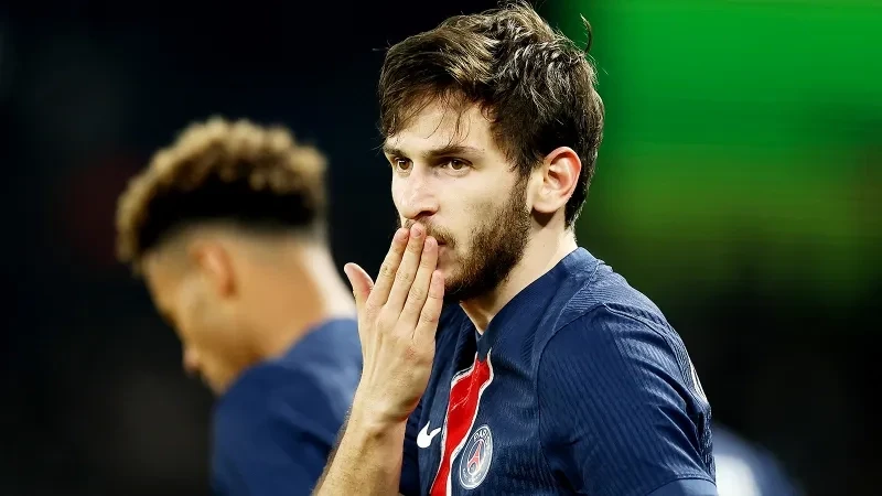 Xviça Kvaratsxeliya Çempionlar Liqasında PSJ tarixində bir ilkə imza atdı