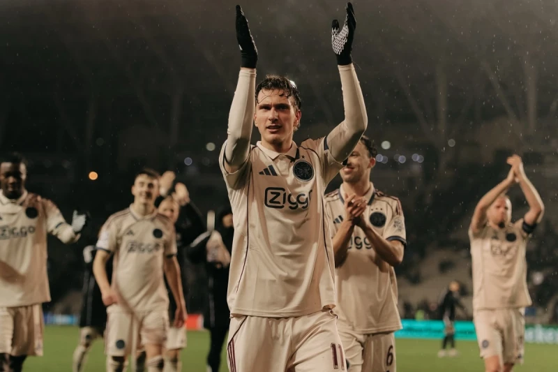 Ajax Crushed Qarabağ: The Difference of Total Football – IDMAN.BIZ ANALYSIS