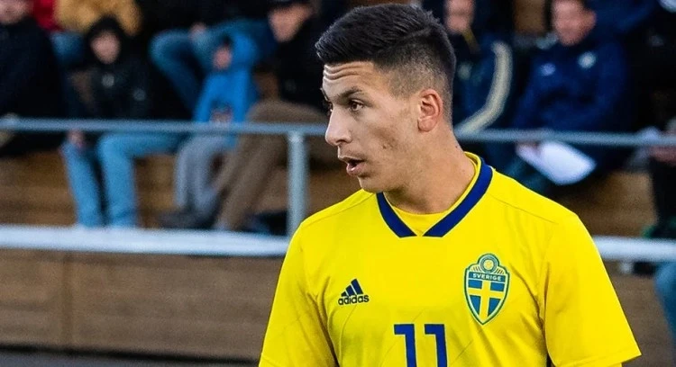 Roma, Barcelona Defans Oyuncusu Mikayil Faye (Eski Adı Runi Bardci) ile İlgileniyor