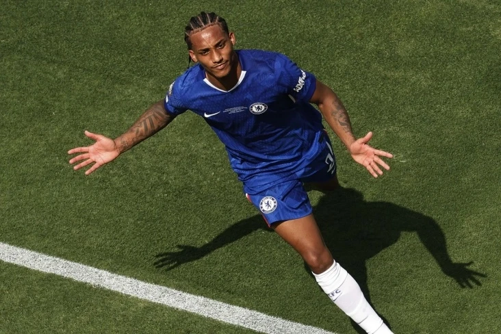 Çelsi Joao Pedronun transferi ilə bağlı Barselonanın təklifini rədd etdi