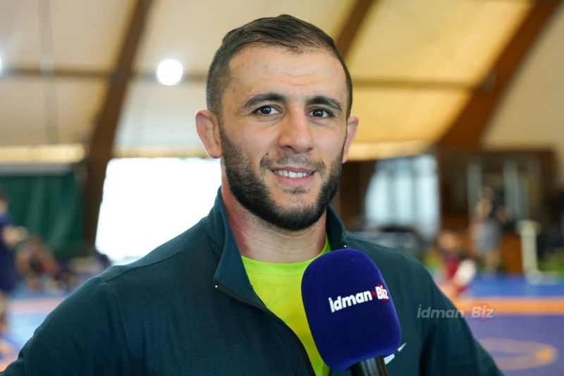 Yeniyetmə güləşçilər U17 dünya çempionatına hazırlaşır