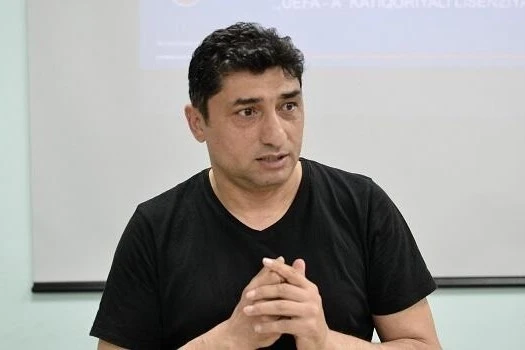 Aslan Kərimov: Bəzi futbolçular var ki, milli komandada olmamalıdır