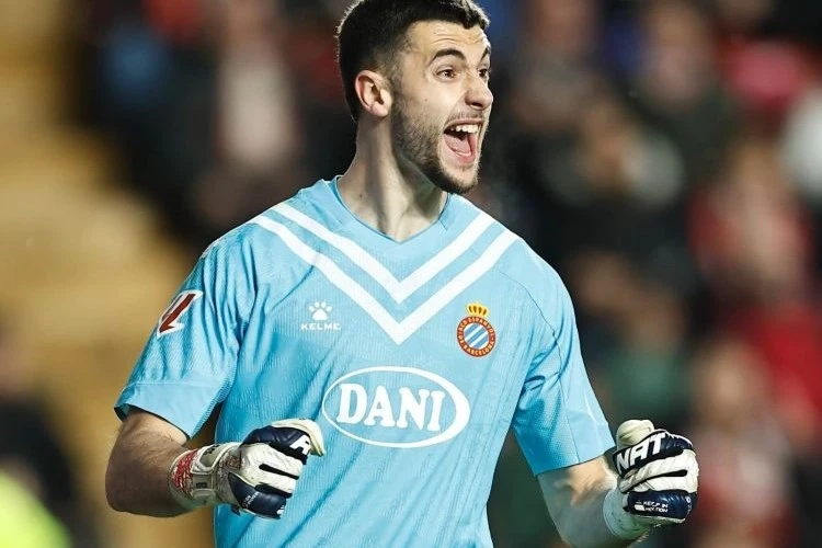 Barcelona Transfers Joan Garcia for 25 Million Euros