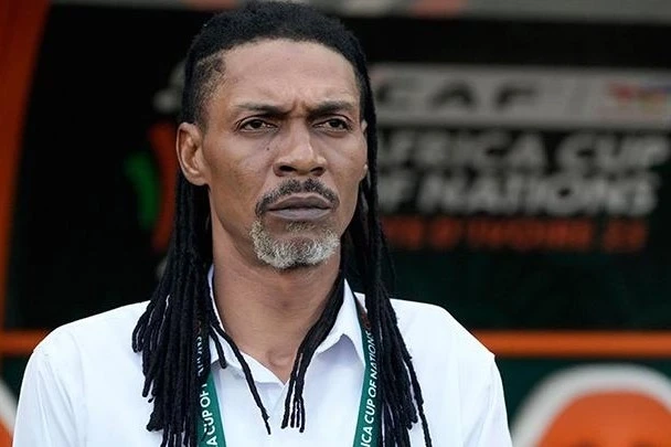Новый главный тренер сборной вызвал недовольство в этой стране