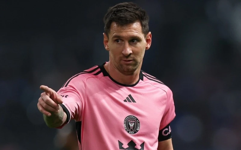 Messi cərimə zərbələrindən vurduğu qol sayına görə Ronaldinyonu geridə qoyub
