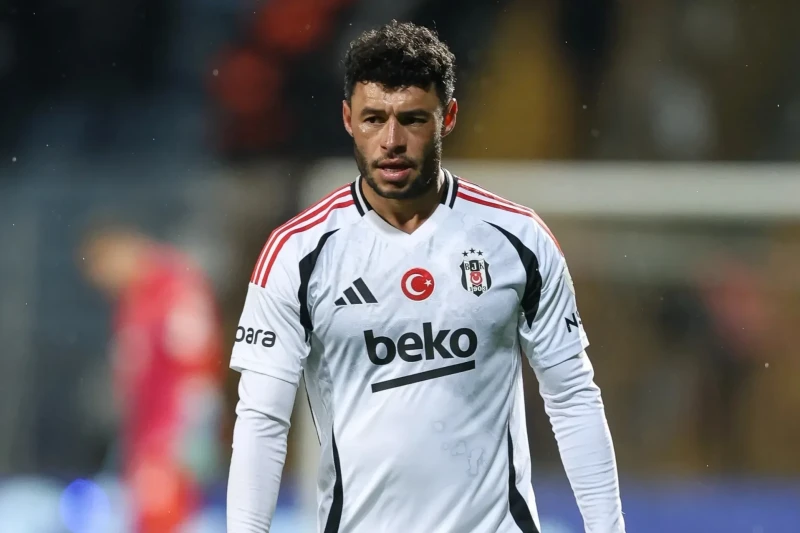 Beşiktaş Alex Oxlade-Chamberlain ile yollarını ayırdı