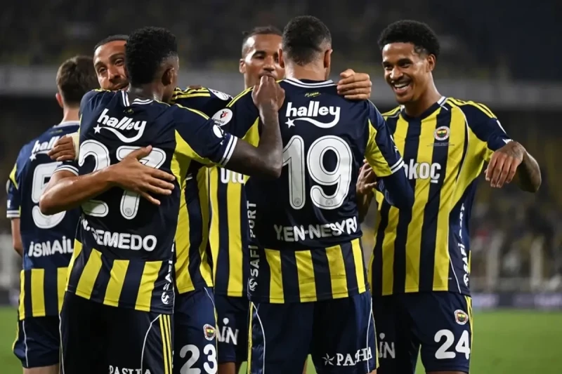 Fənərbaxça Dinamo Zaqrebə qarşı oyuna Taliska, Duran və Alvaressiz çıxacaq