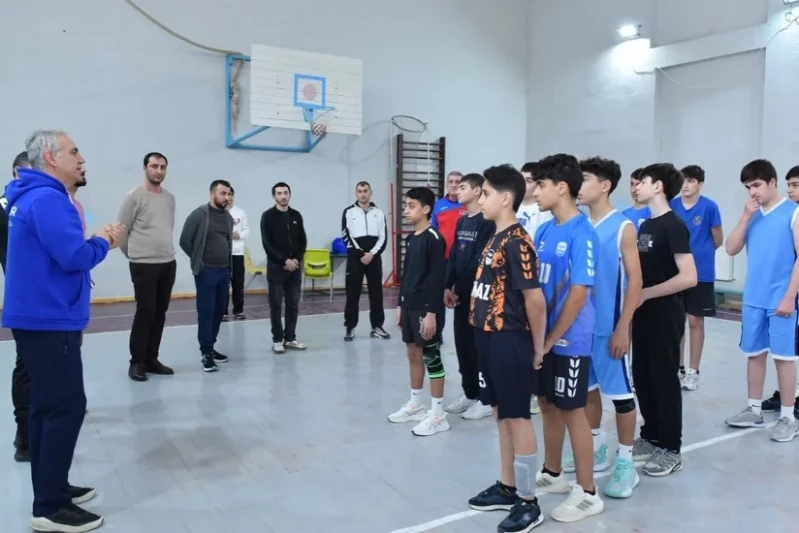 AVF genç ve yıldız erkek voleybolcular arasında Seçim Günü düzenliyor