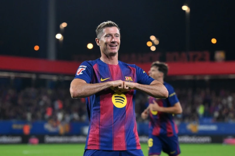 Lewandowski, Barcelona ile sözleşmesiyle ilgili gelecek planlarını açıkladı