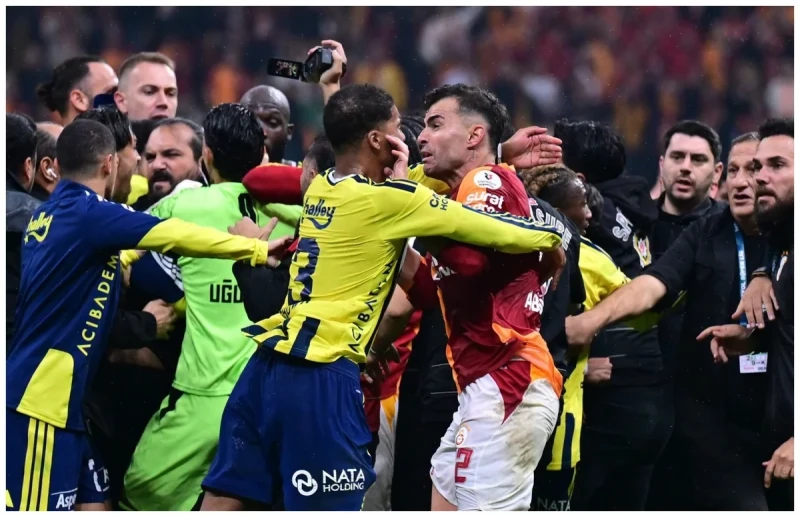 TFF, Fənərbağçanın və Qalatasarayın futbolçularını cəzalandırdı