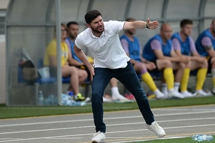 Cavid Hüseynov: Buzda futbol oynamaq yaxşı olmadı