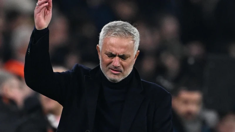 Joze Mourinyo ən azı üç oyunluq cəzalandırılacaq