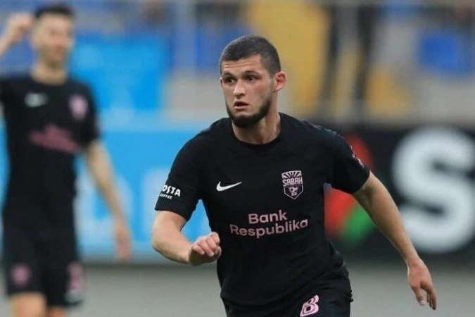 Ayaz Quliyev Arsenal Tulaya keçir