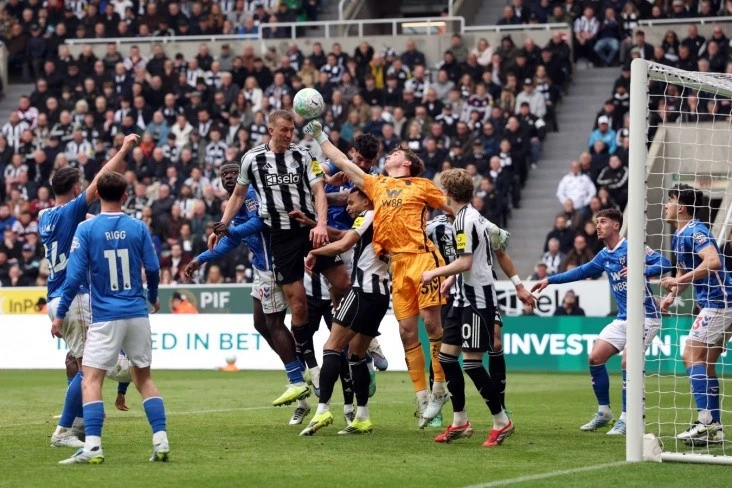 Tyne-Wear Derbisi: Sunderland, Newcastle'ı Son Dakikada Mağlup Etti