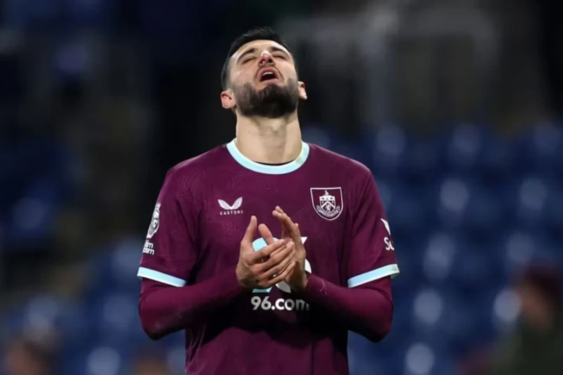 Latsio Armando Broyanı transfer etməyə çalışır