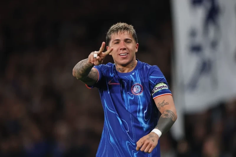 Çelsi Enso Fernandeslə yeni müqavilə üzərində işləyir