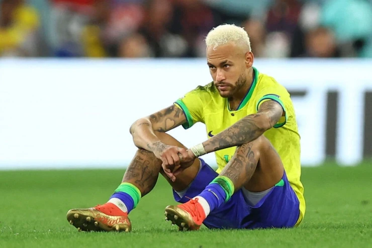 Neymar sahayı ağlayarak terk etti
