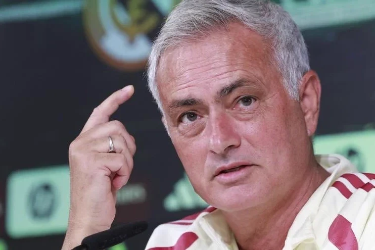 Referee changed for El Clasico after Mourinho's protest, new referee not yet announced