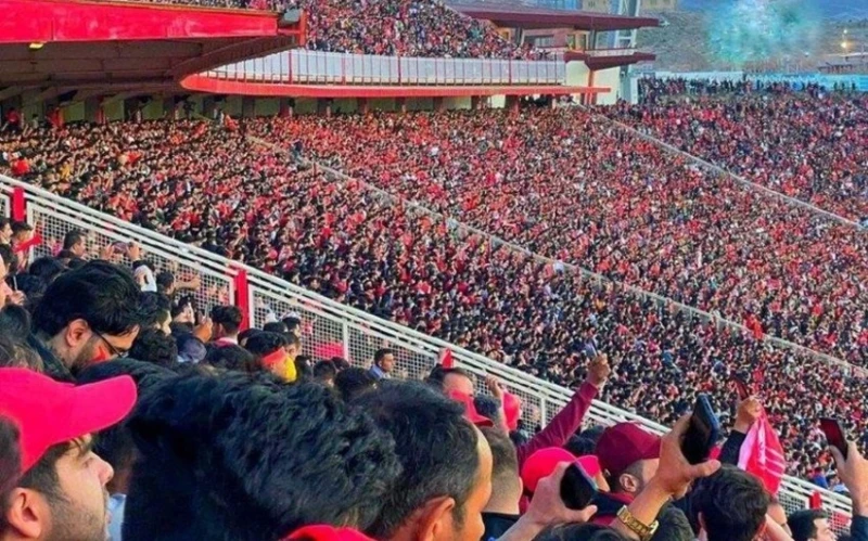 Persepolis klubu Traktorla oyunda yaşananlara görə cərimələnib