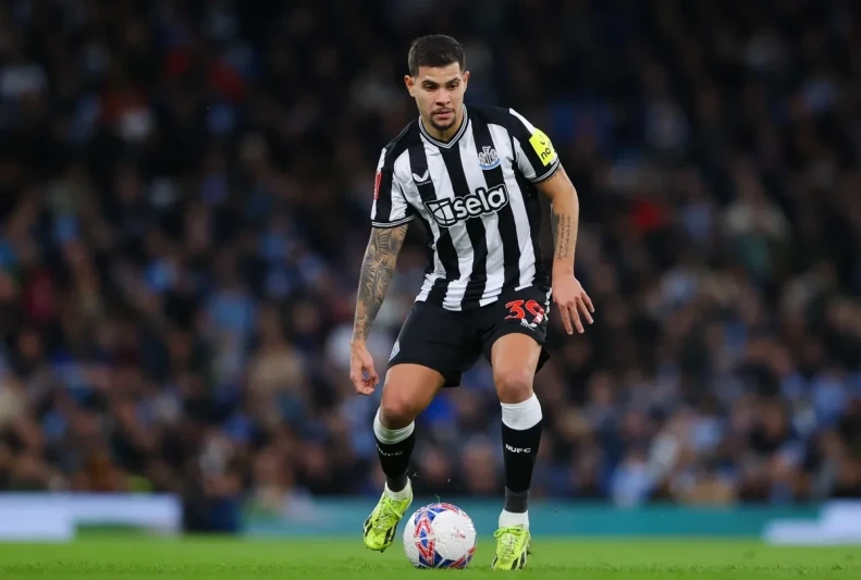 Brunu Gimaraeş Mançester Yunaytedə baxmayaraq, Nyukaslda qalır