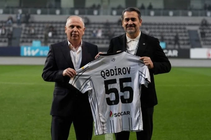 Neftçi veteran futbolçu Vladislav Qədirovu yubileyi münasibətilə təbrik edib