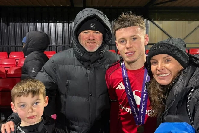 Kai Rooney U-16 Premier Lig Süper Kupası'nı Kazandı