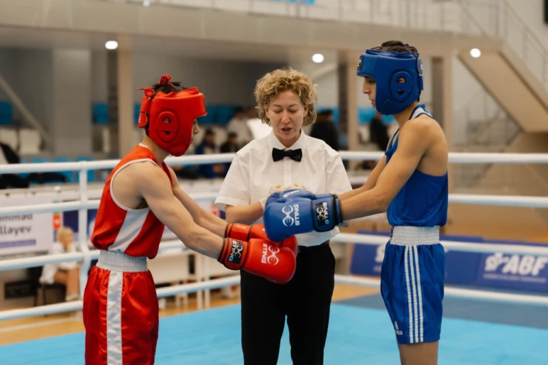 Gənc boksçular arasında Azərbaycan çempionatına start verildi: İlk günün nəticələri