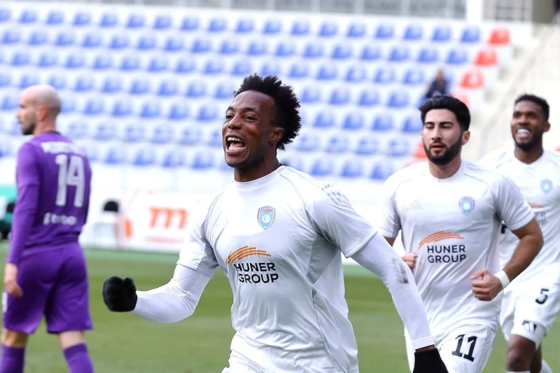 Hayderson Hurtado dedicated his goal against Kapaz to his girlfriend