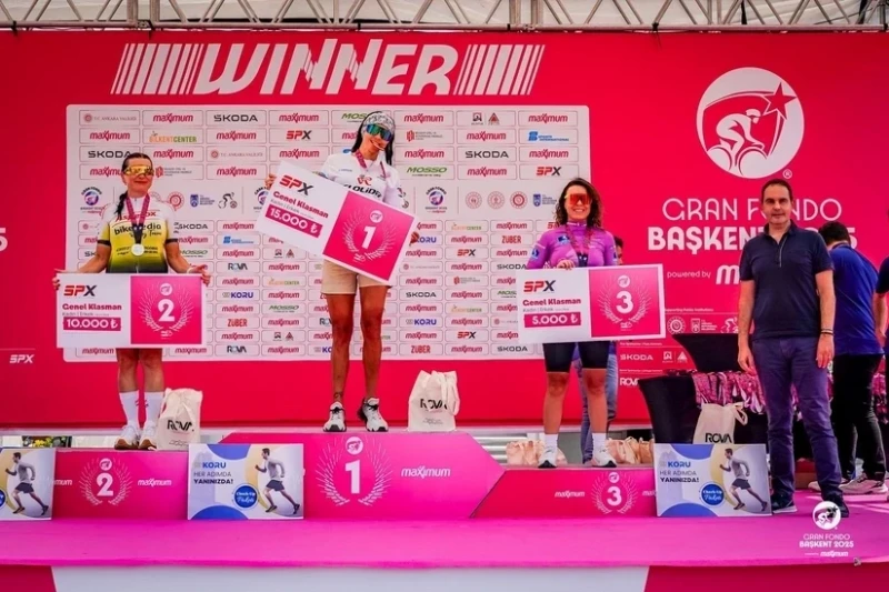 Natalya Vallek Ankara'da Düzenlenen GranFondo Başkent Yarışını Kazandı